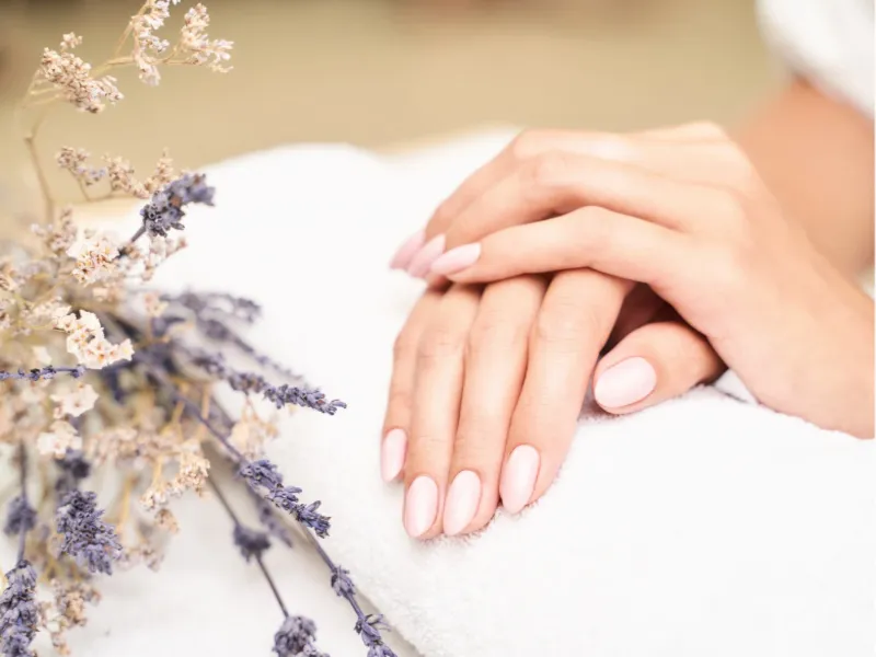 Stylizacja paznokci - Manicure