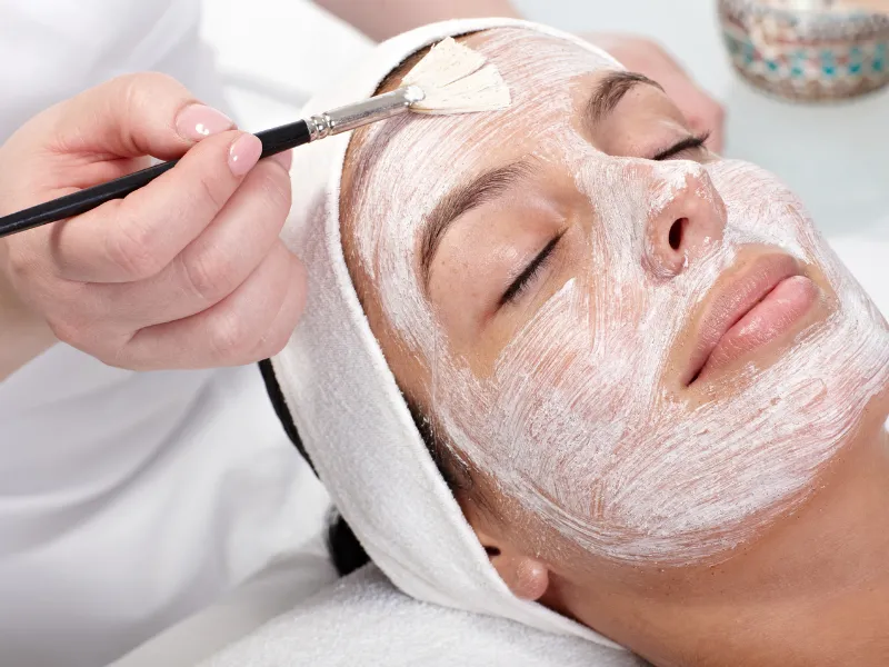 Zabiegi kosmetyczne / Depilacja / Masaż